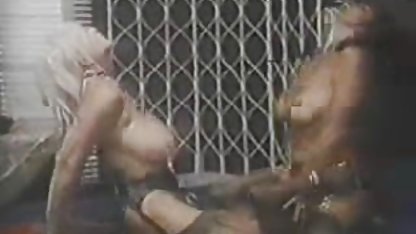 થોડી બહેન કંટાળાને બહાર કાઢે છે