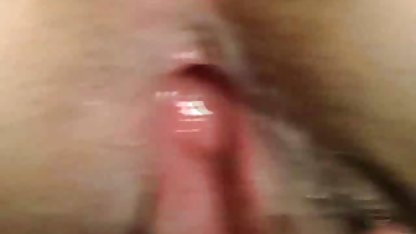 કાળો ડિકીંગ પીવા અને પીવા માટે કાળો વ્યસની