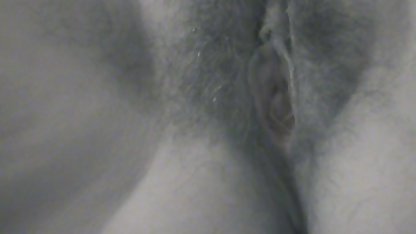 લાટીના માટે પીડાદાયક ગુદા જે કાસ્ટિંગમાં હાજરી આપે છે