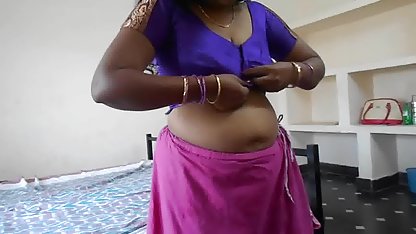 ગુપ્ત રીતે તેની સાસુ કમર