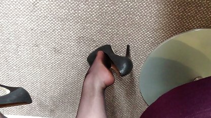 શેરી પર કમળ લેસ્બિયન sluts