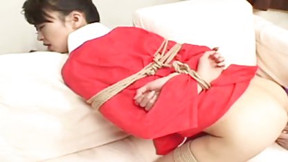 હોટ લેસ્બિયન્સ વેબકૅમ પર કાતર બનાવે છે