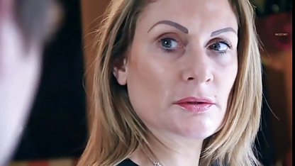 મોટા ગધેડા રેડહેડ સૌથી દુષ્ટ ફટકોની જેમ fucks