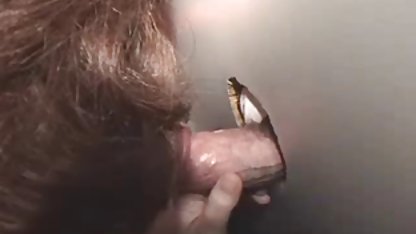 દાદા તેની પૌત્રીને ખાતરી આપે છે અને તેણીને fucks