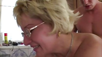 ભારતીય પત્ની એક ત્રિશૂળ માં fucked