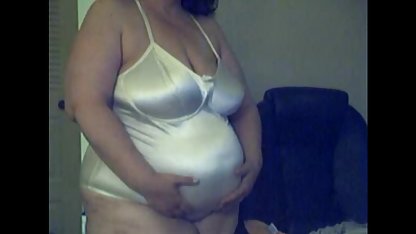 તોફાની busty માતા તેના ડિક sucks અને ઝડપથી તેના પુત્ર fucks