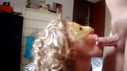 સગર્ભા ટેટૂ ડિક sucks અને મોં માં cumshot લે છે