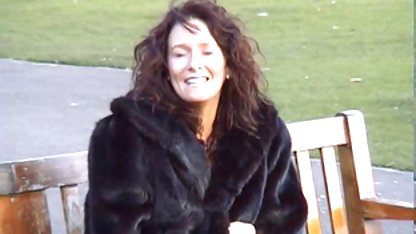 તેના પ્રથમ માતા tits શીખવે છે